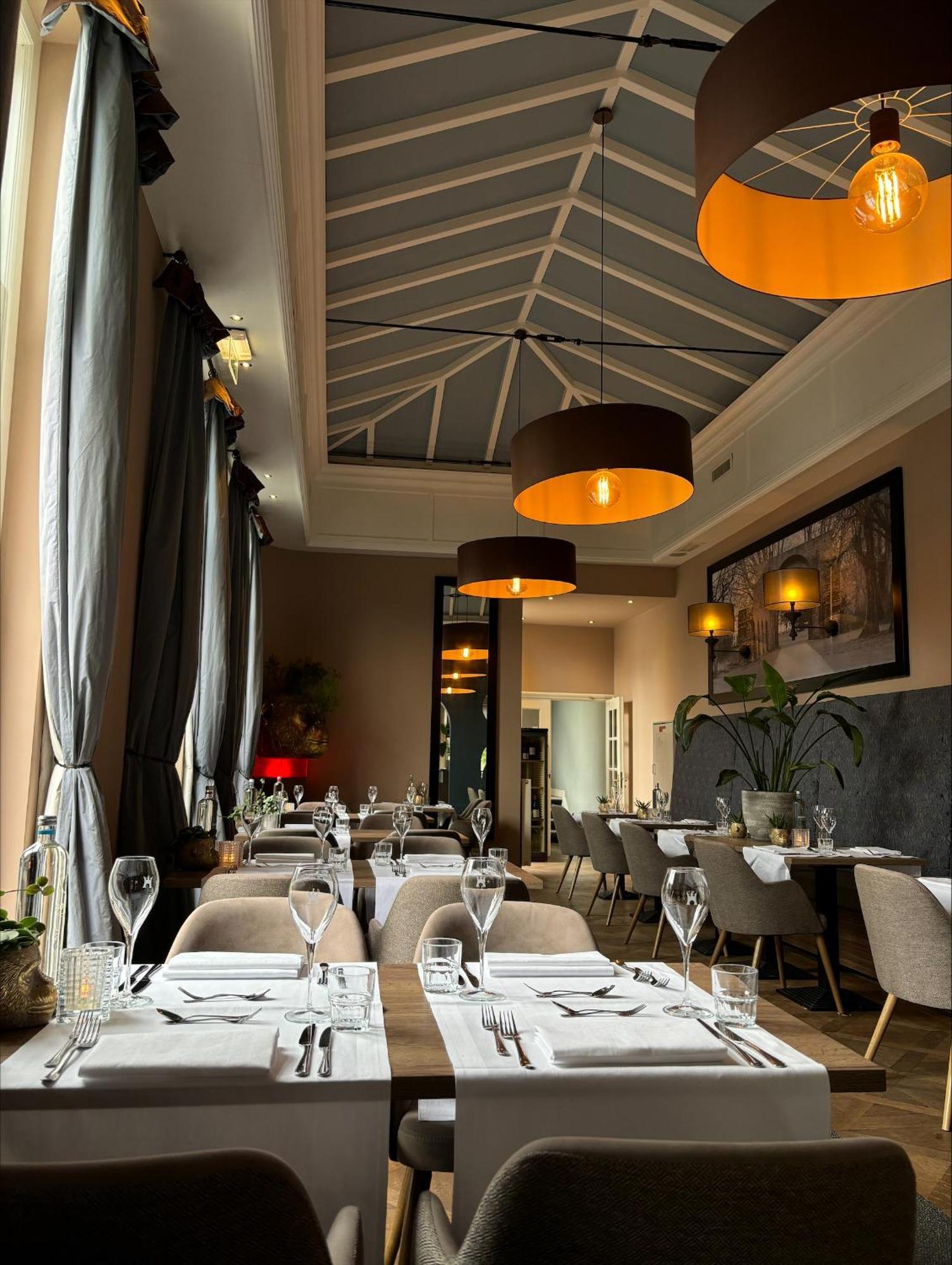 Hampshire Hotel - 'S Gravenhof Зутфен Екстериор снимка